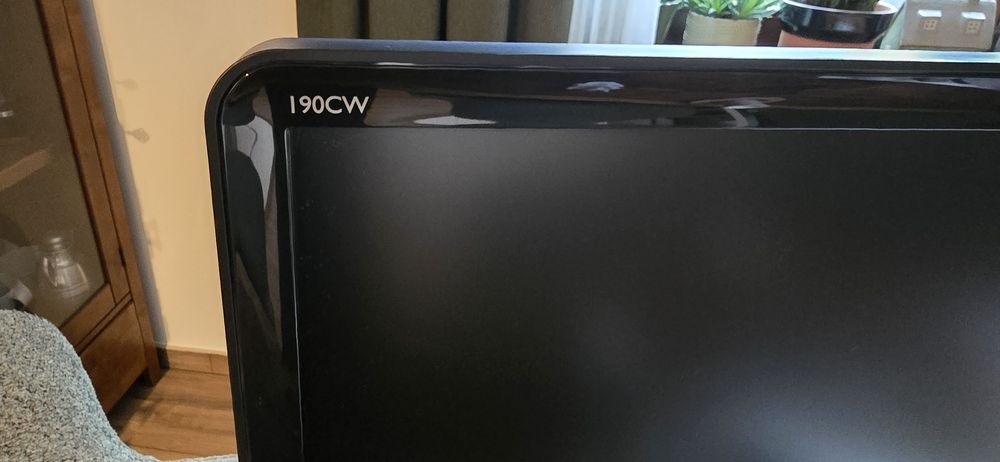 PHILIPS monitor panoramiczny 19" LCD  CW190CW8FB/00