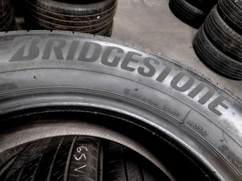 Шини бу 225/60 R18 Bridgestone Alenza HL33 Комплект Літо: 60