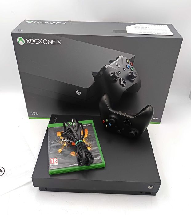Konsola Xbox One X 1TB + oryginalny pad + pudełko + gra COD Black Ops 4 SUPER STAN