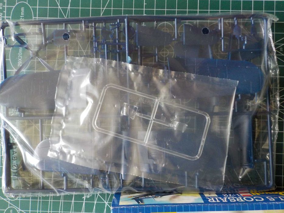 corsair f4u-5 "revell" 1/72