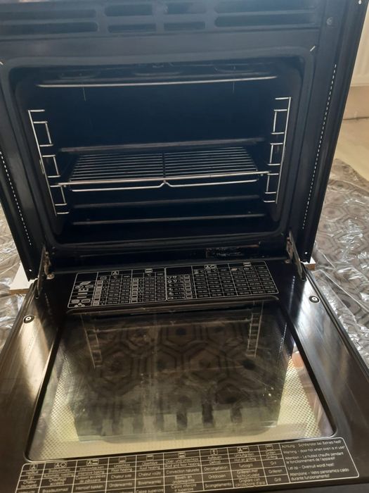 Електрична духовка і поверхня Miele