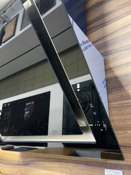 Кухонна витяжка Teka DLV 68660 TOS чорне скло