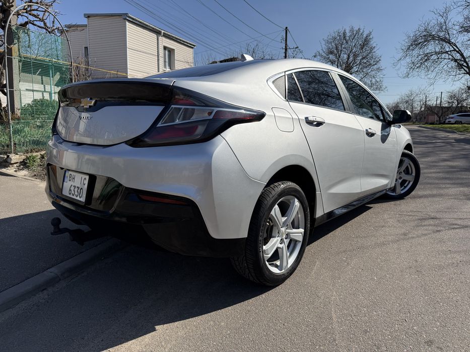 Chevrolet Volt 2 2016г.Plug-in Hybrid до90км на зарядке,до 5л.расход