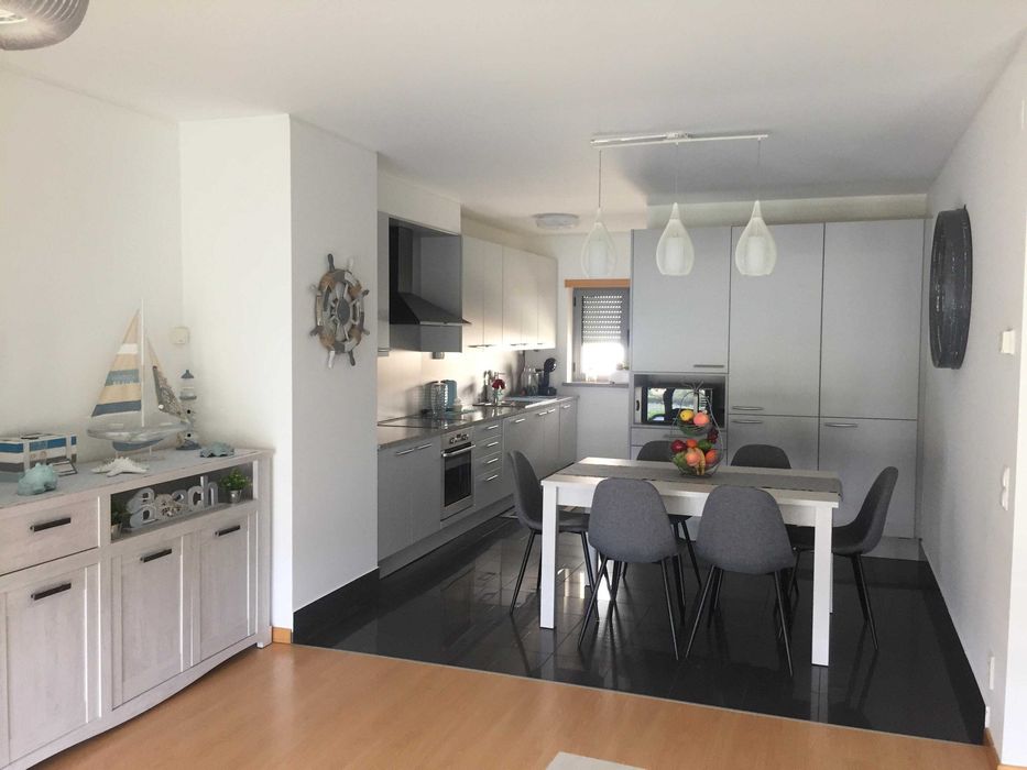 Excelente duplex na Marginal da Nazaré