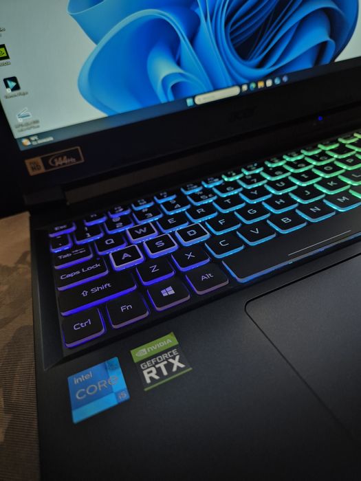 Sprzedam laptop gamingowy ACER Nitro 5 w bardzo dobrym stanie