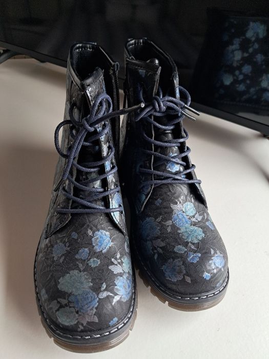 Botas menina novas T35