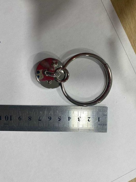 Продам замки на клапан сумки под кнопку магнит. Новые.