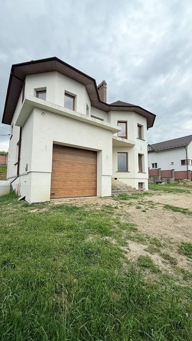 Будинок в с.Коровія, р-н Кварц ділянка 9 сотих