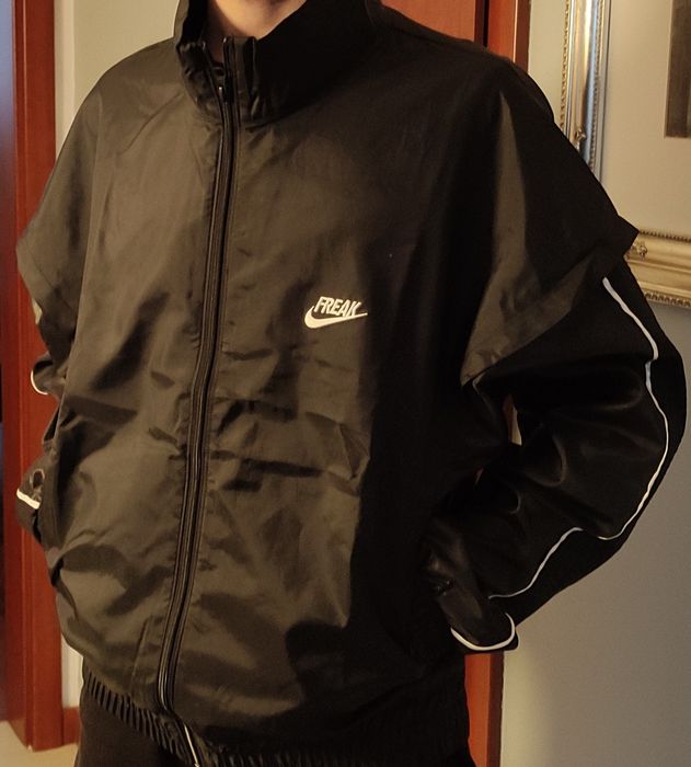 Kurtka wiatrówka Nike