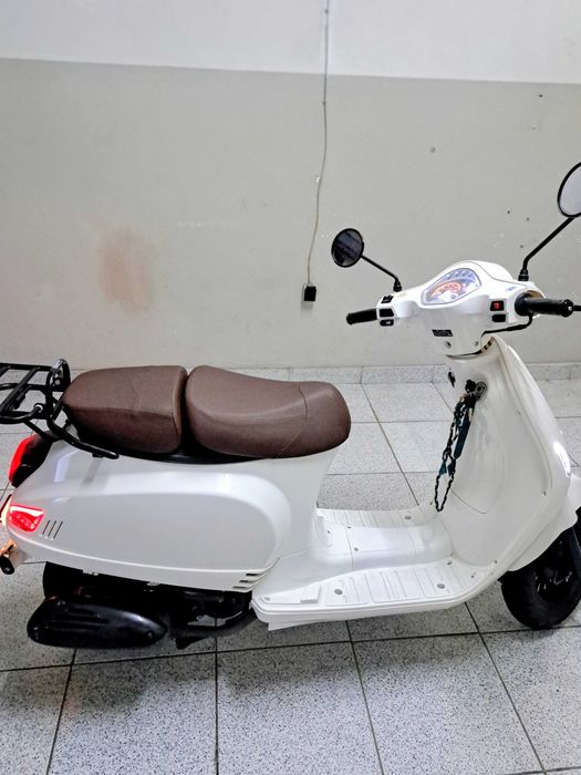 Scooter 125cc como nova! 3442 Km reais