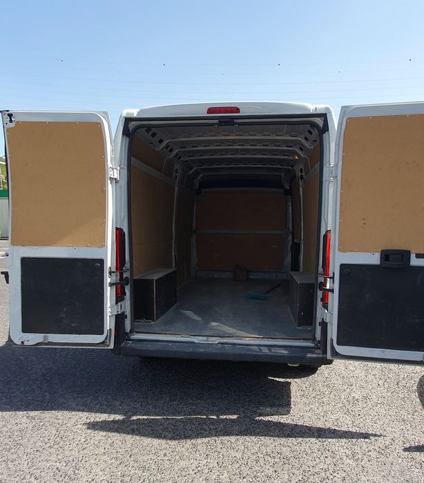 ALMADA CARRINHAS e CONTENTORES para recolha de todo o tipo de entulho