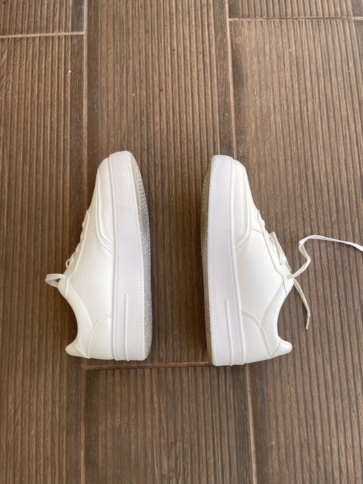 Sapatos Brancos Shein