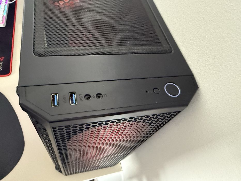 Stanowisko komputerowe gamingowe