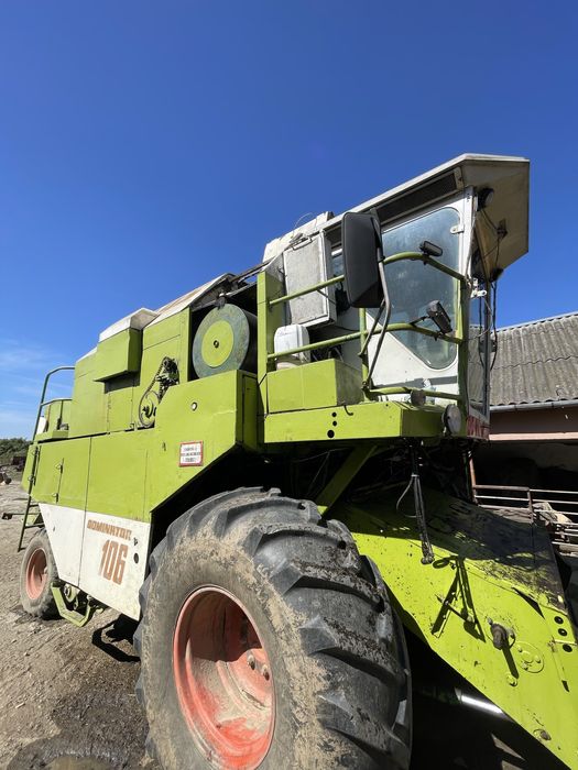 Claas Dominator 106
