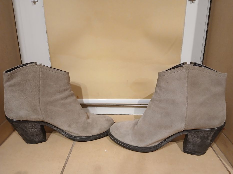 Botki damskie na obcasie