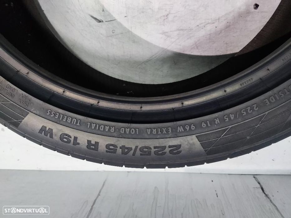 2 pneus semi novos 225-45r19 continental - oferta dos portes