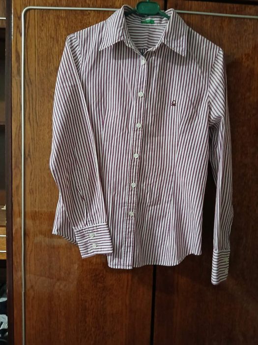 Продам женские блузки.