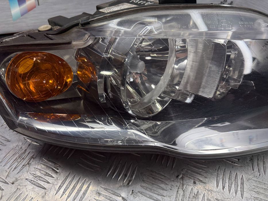 Фара правая Audi A4 B7  ауди а4 б7 8e0941004aj