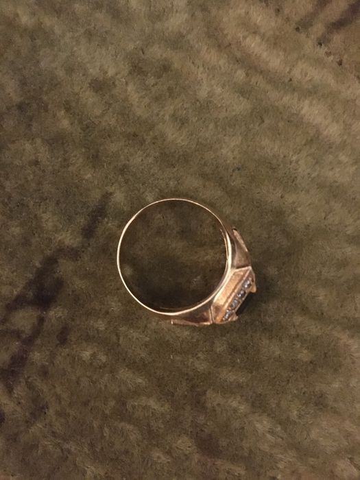 Продам золотое украшение церковными ставками очень элегантно смотрица