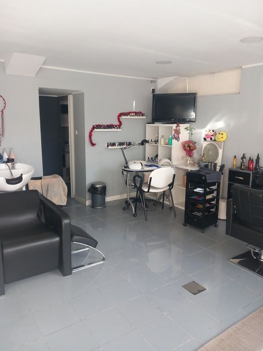 Transpasse de Cabeleireiro em Santo António dos Cabeleireiro