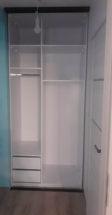 Szafy przesuwne oraz garderoby pod wymiar