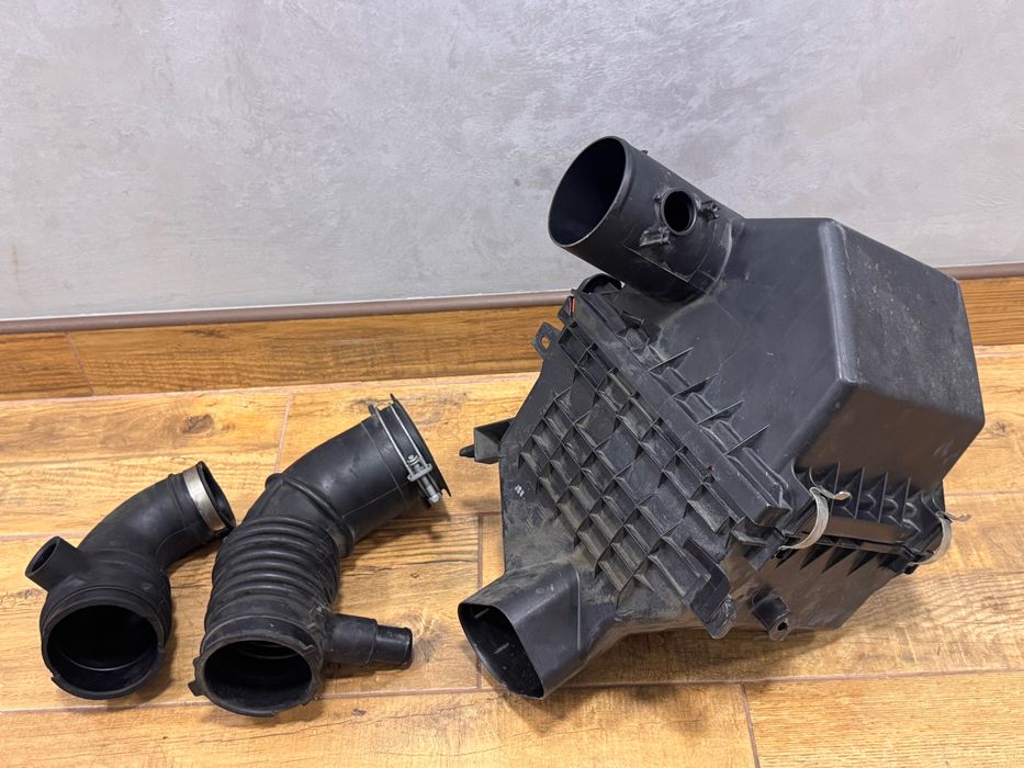 Корпус воздушного фильтра + патрубки Lexus NX200t NX300 2014-2021