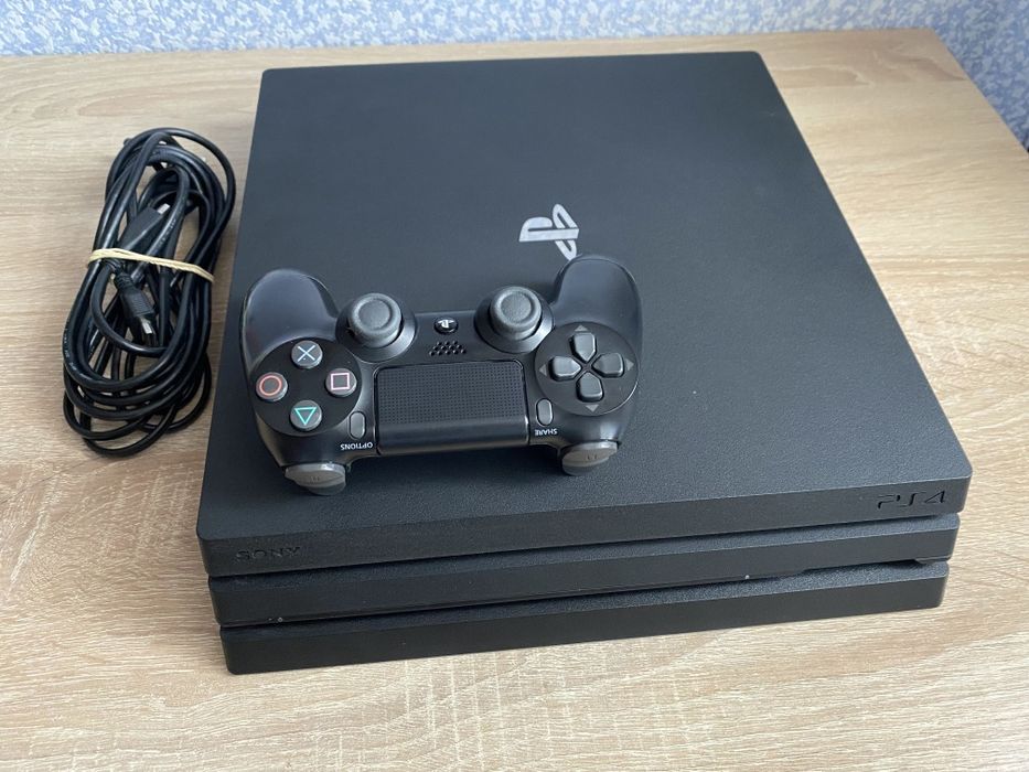 Sony PlayStation 4 PS4 Pro 7208 GoldHen з іграми