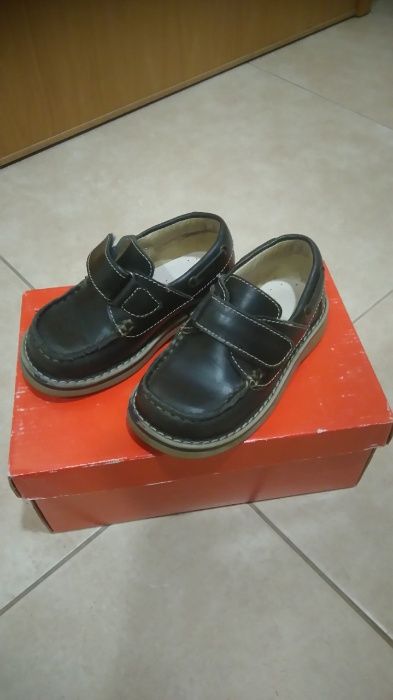 Sapatos de cerimonia tamanho 22