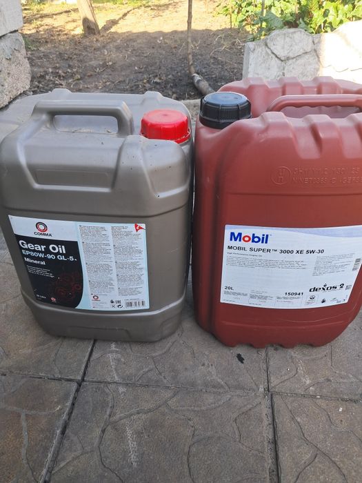Продам масло 5w30 и 80w90 моторное