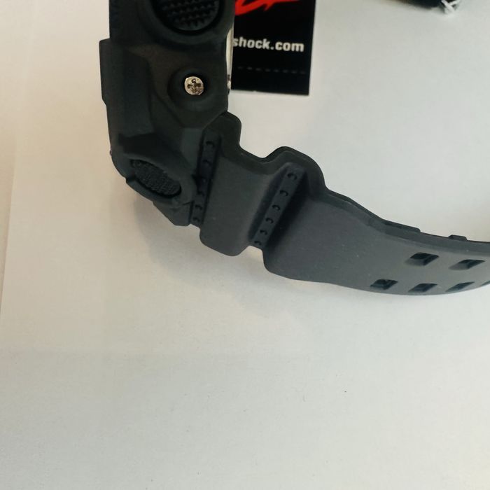 Продам оригінальний Casio G-Shock GA-700UC-8ACR