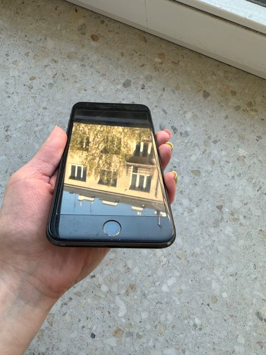IPhone 8 Plus 64 GB, czarny, bez gwarancji