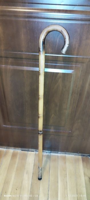 Sprzedam laskę drewnianą starą z czasów prl-u