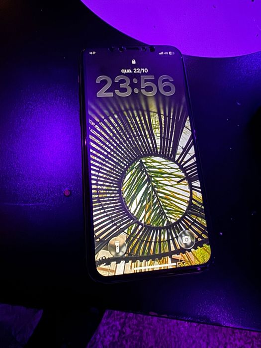 Iphone 11 Pro + Caixa e Capas