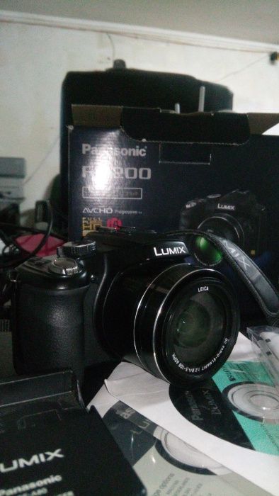 Panasonic Lumix FZ-200 - COMO NOVA