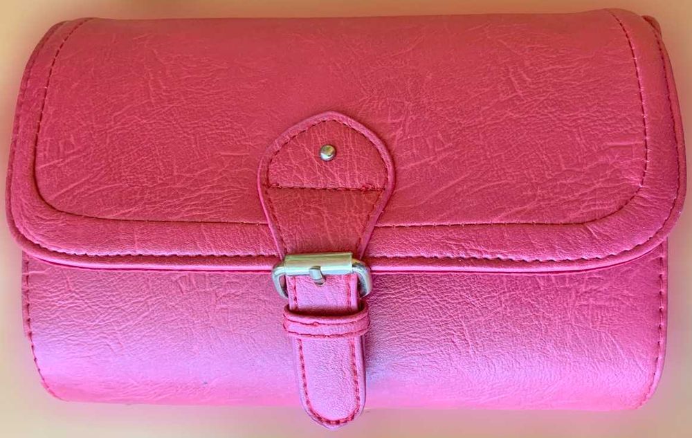 Pochete de Senhora Rosa, NOVA