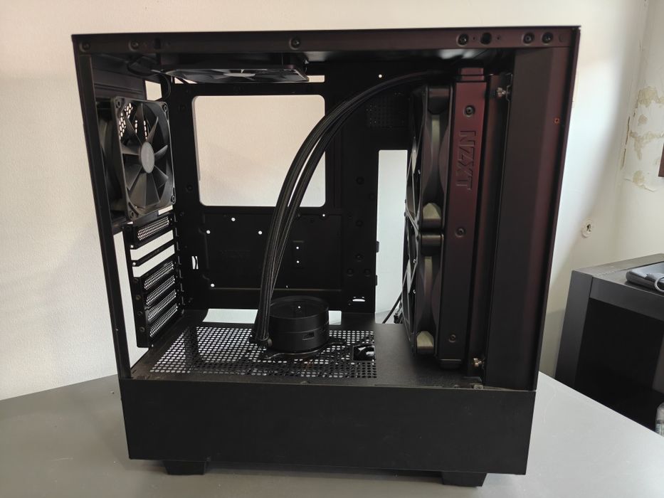 NZXT H510 Elite – Caixa Premium + Cooler Incluído – Bom Estado