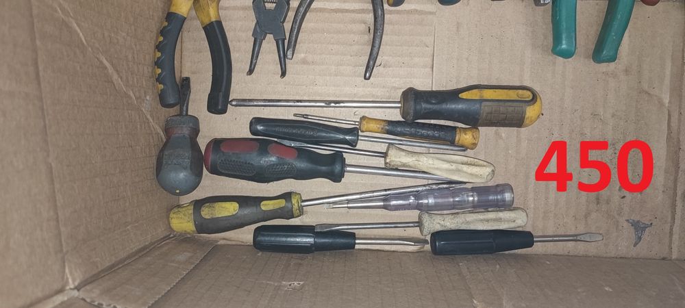 Магнитные угольники, ручной инструмент, ключ трубный, отвёртки, пасатижи