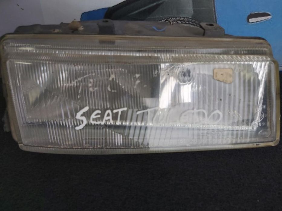 Farol Direito Seat Toledo