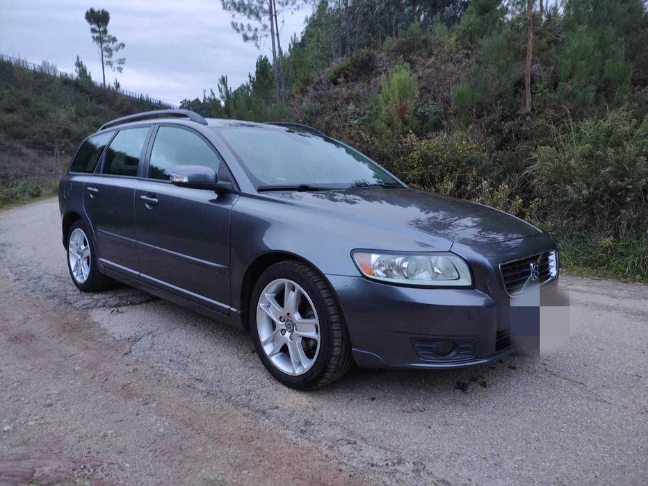 Volvo v 50 Momentum