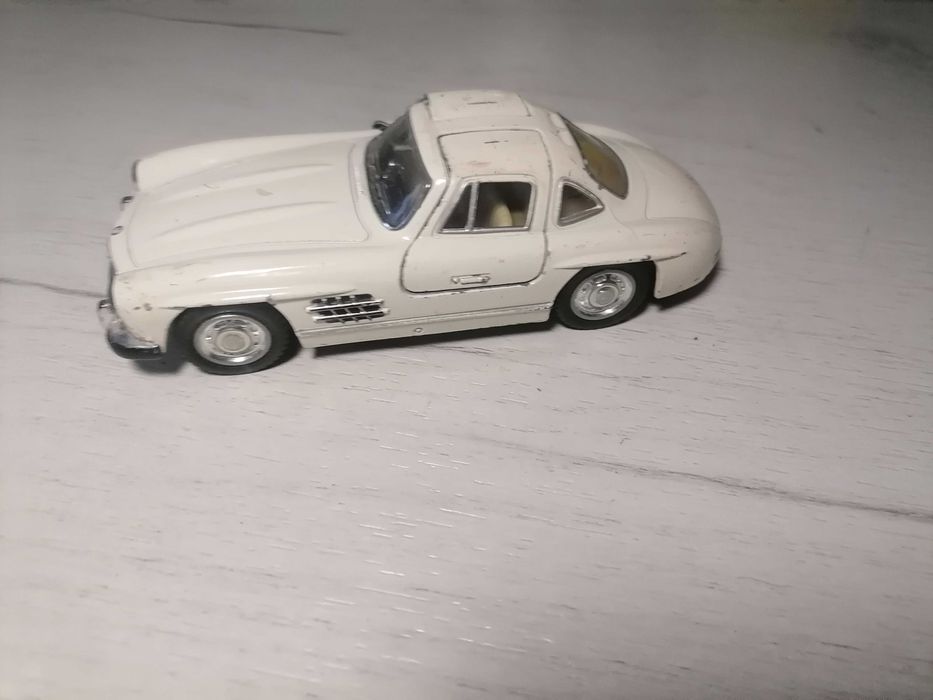 Машинки по 100грн