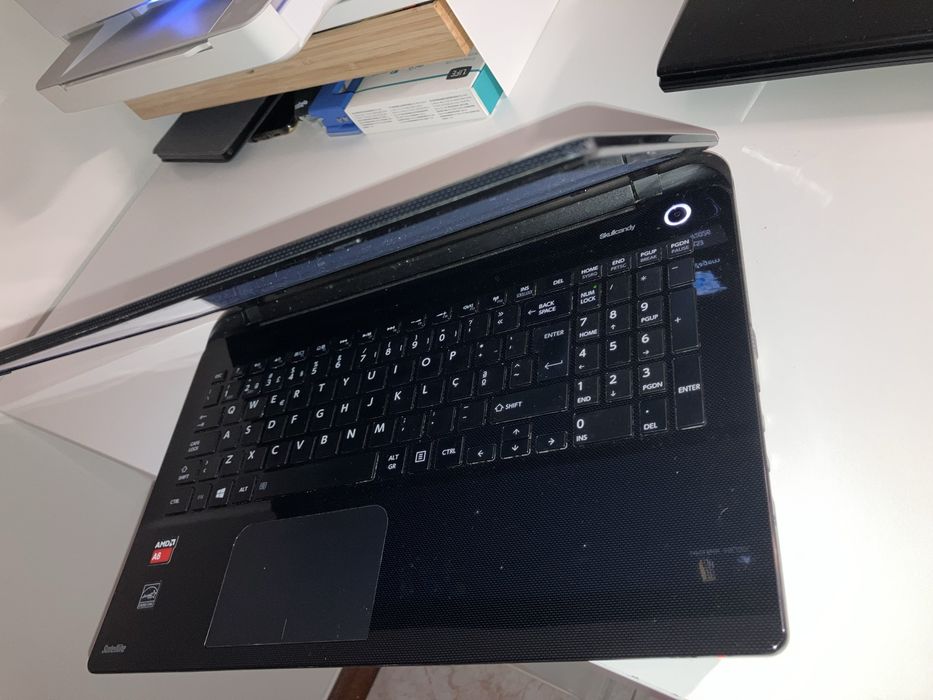 Portatil Toshiba Satellite L50D-B-193