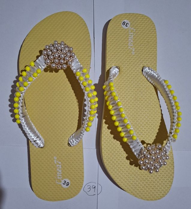 Chinelos de mulher decorados e personalizados
