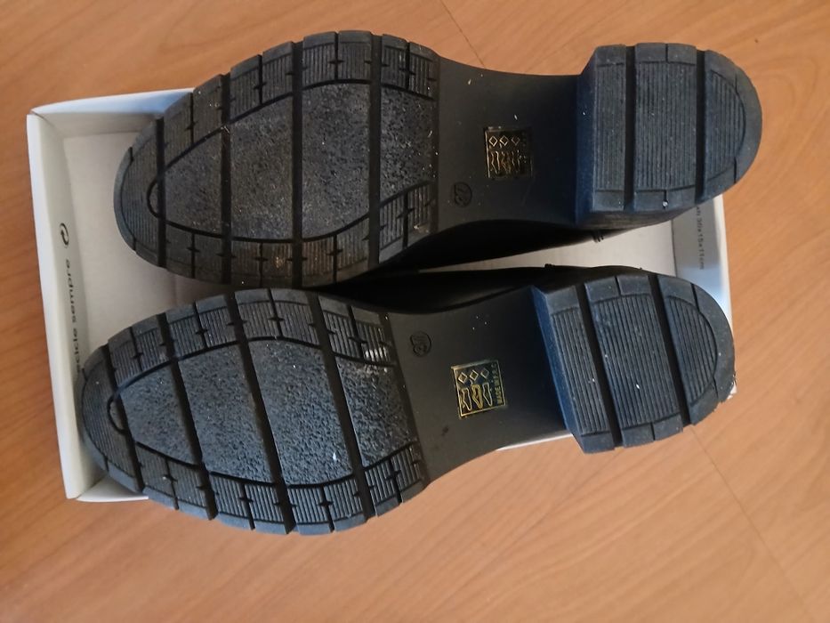 Sapatos pretos  marca Seaside