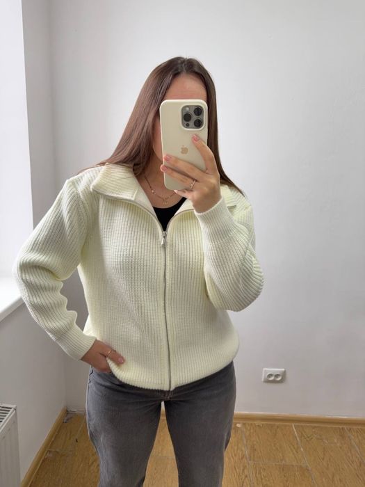 Жіночий светр на блискавці