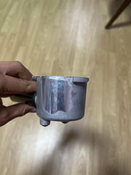 Срочно Кавоварка ріжкова Delonghi EC 685.M