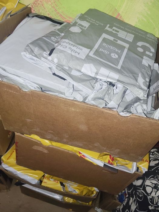 Cały karton paczki niespodzianki