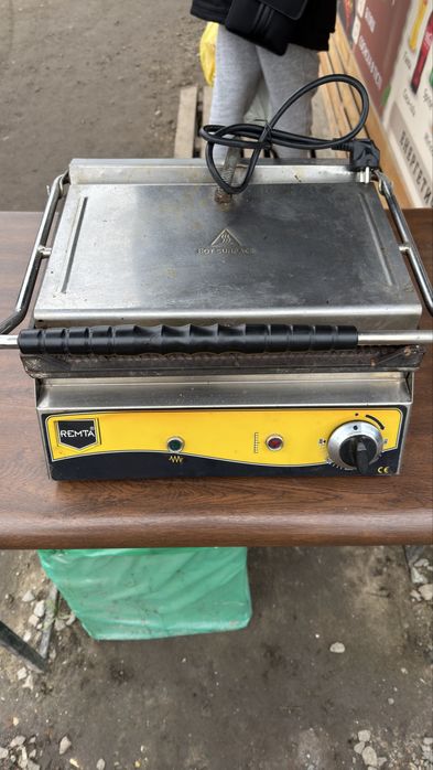 Гриль прижимний REMTA