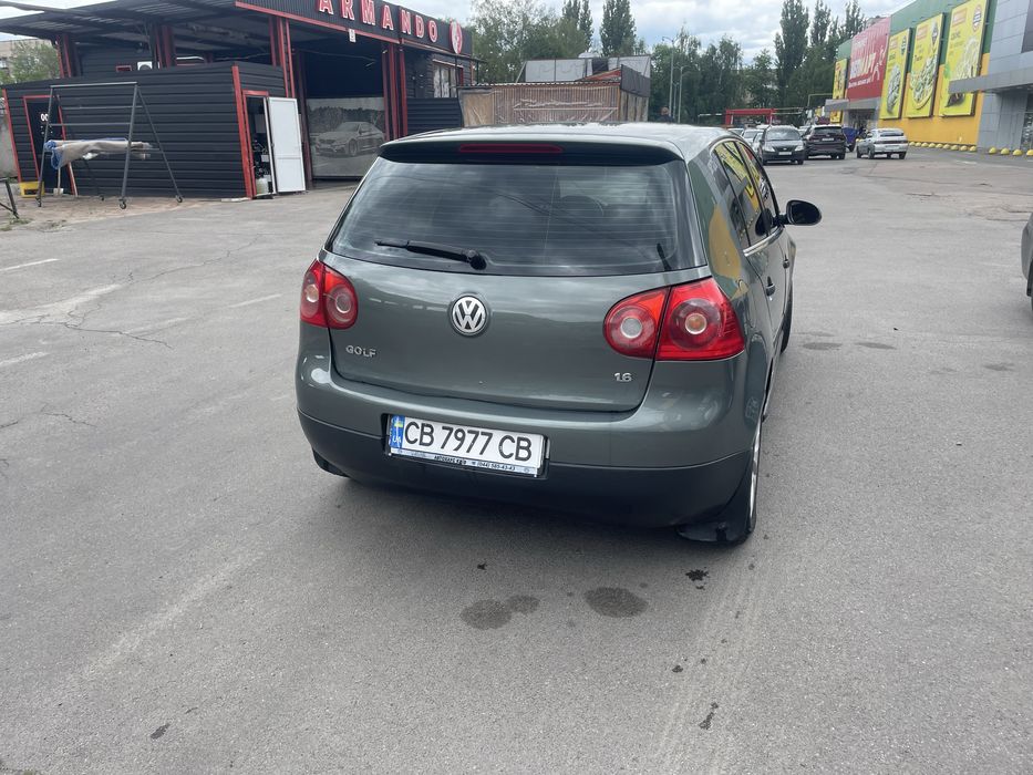 Продам Golf V  1.6бензин