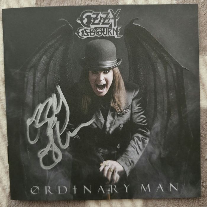Ozzy Osbourne Ordinary Man CD Autografado