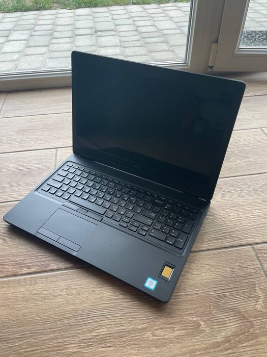 Dell Latitude 5591 16гб DDR4 512гб 6 ядер